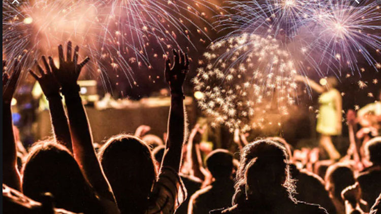 പു​തു​വ​ർ​ഷാ​ഘോ​ഷം: നി​യ​മ​ലം​ഘ​നം ന​ട​ത്തു​ന്ന വി​ദേ​ശി​ക​ളെ നാ​ടു​ക​ട​ത്തും