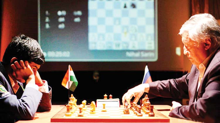 ​ത​ല​മു​റ​ക​ളു​ടെ പോ​രാ​ട്ട​ം; കാ​ർ​പോ​വി​നെ മു​ട്ടു​കു​ത്തി​ച്ച്​ നി​ഹാ​ൽ