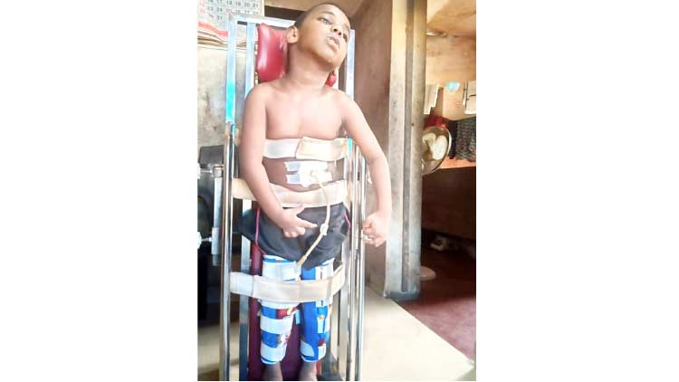 നി​ഹാ​ലി​ന്​ ന​ട​ക്ക​ണം, കൈ​പി​ടി​ക്കാ​മോ?