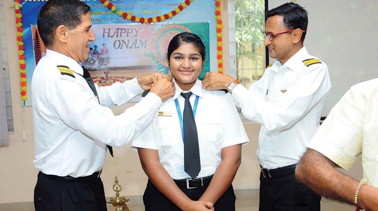 മ​ല​യാ​ളി പെ​ൺ​കു​ട്ടിക്ക് 16ാം വ​യ​സ്സി​ൽ സ്​​റ്റു​ഡ​ൻ​റ്  പൈ​ല​റ്റ് ലൈ​സ​ൻ​സ്