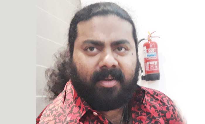 അനുകരിച്ച്​ പാടി ഗിന്നസിലിടം നേടാൻ നിസാം കാലിക്കറ്റ്​