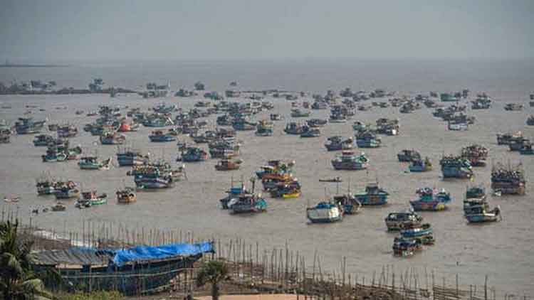 നിസർഗ ചുഴലിക്കാറ്റ്​ തീരത്തോടടുക്കുന്നു; 13 ബോട്ടുകൾ ഇനിയും തിരിച്ചെത്തിയില്ല