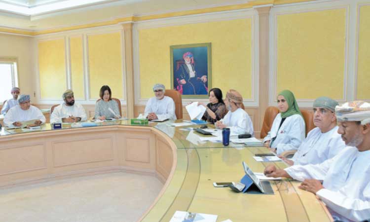 നി​സ്​​വ സൂ​ഖ് പു​ക​യി​ല നി​രോ​ധ ​േമ​ഖ​ല​യാ​ക്കാ​ൻ നി​ർ​ദേ​ശം