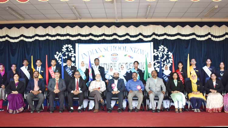 നി​സ്​​വ ഇ​ന്ത്യ​ൻ സ്​​കൂ​ളി​ൽ വി​ദ്യാ​ർ​ഥി പ്ര​തി​നി​ധി​ക​ൾ ചു​മ​ത​ല​യേ​റ്റു