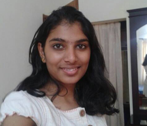 ട്രെയിലര്‍ പാഞ്ഞുകയറി വിദ്യാര്‍ഥിനിയും സ്കൂട്ടര്‍ യാത്രക്കാരനും  മരിച്ചു