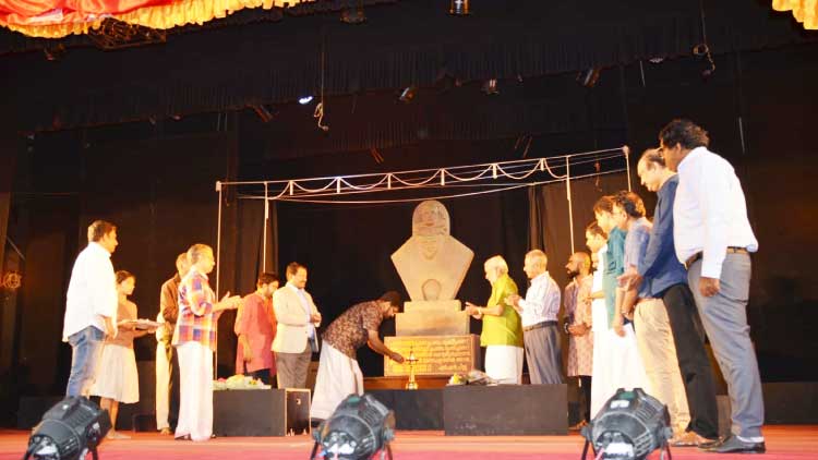 എ​ൻ.​എ​ൻ. പി​ള്ള അ​നു​സ്​​മ​ര​ണ നാ​ട​കോ​ത്സ​വ​ത്തി​ന്​ തു​ട​ക്ക​മാ​യി