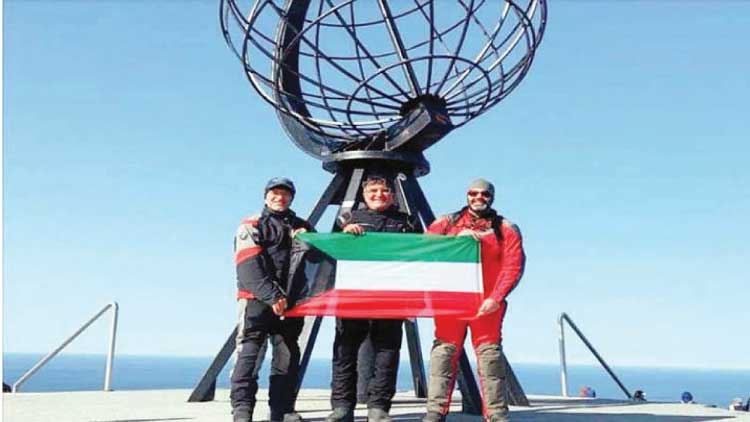 കു​വൈ​ത്തി​​നെ പ​രി​ച​യ​പ്പെ​ടു​ത്താ​ൻ ഉ​ല​കം​ചു​റ്റി മൂ​ന്നം​ഗ സം​ഘം