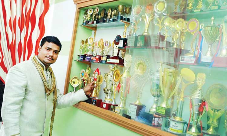 പ്ര​വാ​സ​ത്തി​​ലും ബാ​ഡ്​​മി​ൻ​റ​ണെ പ്ര​ണ​യി​ച്ച്​ നൗ​ഫ​ൽ