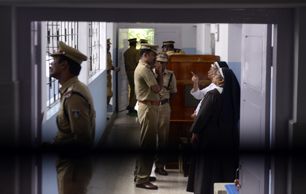 സിസ്റ്റര്‍ അമലയുടെ കൊലപാതകം: ദുരൂഹത തുടരുന്നു