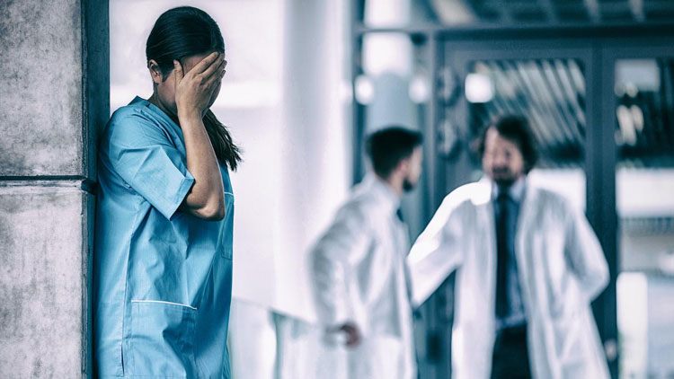 കോവിഡ്​ കിടക്കയിൽ സ്വകാര്യ ആശുപത്രി ജീവനക്കാർ