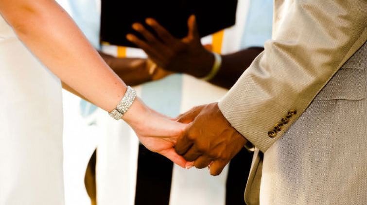 വിദേശ ജീവിതപങ്കാളികളെ തേടുന്ന ഒമാനികളുടെ എണ്ണം വർധിക്കുന്നു