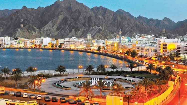 ഒമാനിൽ​ വരുന്നവർക്ക്​ 14 ദിവസം ക്വാറ​ൈൻറൻ നിർബന്ധം - GULF UPDATES VIDEO