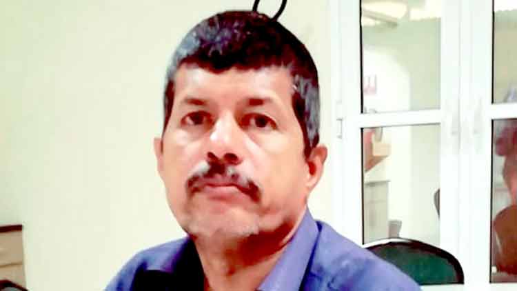 എം​ബ​സി​യു​ടെ വി​ളി​ക്കാ​യി കാ​ത്തി​രി​ക്കാ​തെ ഹ​നീ​ഫ  യാ​ത്ര​യാ​യി 