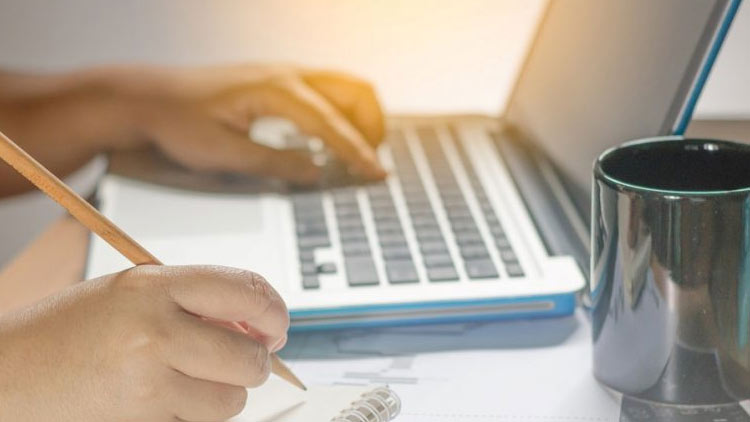 വെള്ളിയാഴ്​ച ഒാൺലൈൻ ക്ലാസ്​ എട്ടു മുതൽ 12.30 വരെ