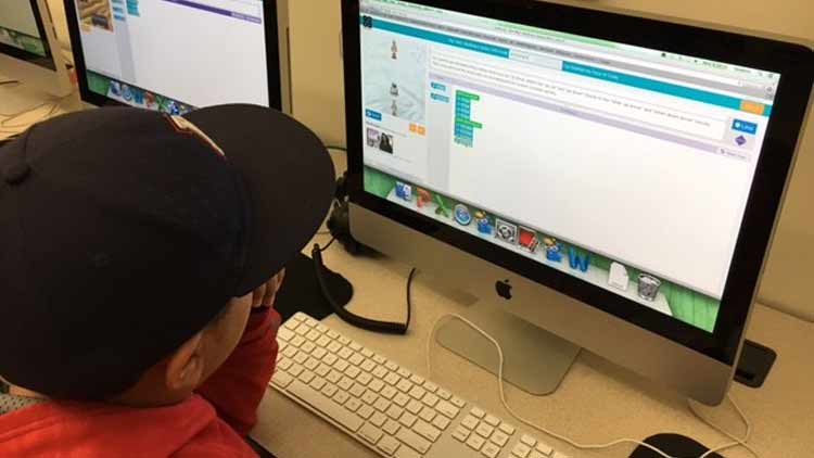 വിലക്ക്​ ലംഘിച്ച്​ ഇപ്പോഴും ഓൺലൈൻ ക്ലാസുകൾ