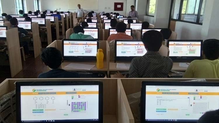 പ്രധാന പരീക്ഷകളൊന്നും ഇൗ വർഷം ഓൺലൈൻ രീതിയിലേക്ക്​ മാറ്റാനാകില്ല