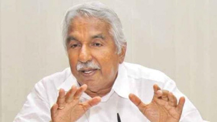 സി.പി.എമ്മിന്‍റെ ഭവന സന്ദർശനത്തിന് സർക്കാർ ചെലവിൽ രണ്ടര കോടിയുടെ ലഘുലേഖ -ഉമ്മൻചാണ്ടി