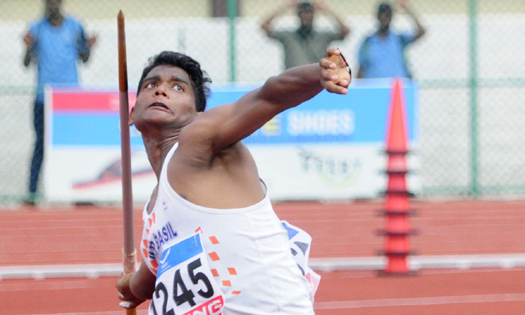 ഗു​ജ​റാ​ത്തി​ൽ​നി​ന്ന് ഹൈ​ദ​രാ​ബാ​ദ് വ​ഴി കേ​ര​ള​ത്തി​ൽ