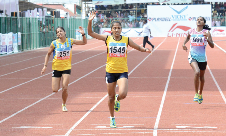 പ​ത്ത​ര​മാ​റ്റാ​ണ്  ഈ ​സ്വ​ര്‍ണം 