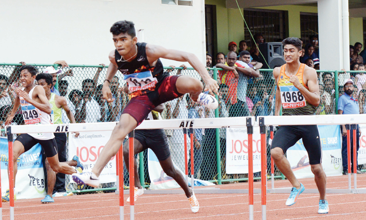 സ്പ്രിൻറ്​ ഹര്‍ഡില്‍സില്‍ മിന്നുംകുതിപ്പിൽ അപർണ; തിളക്കം കൂട്ടി സൂര്യജിത്​​