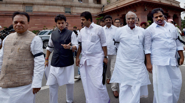 പാര്‍ലമെന്‍റ് സ്തംഭനം: സര്‍വകക്ഷി യോഗം ഇന്ന്