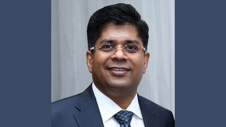 സാമി​െൻറ കുടുംബത്തിന്​ പമ്പാവാസൻ നായർ ലക്ഷം രൂപ നൽകും