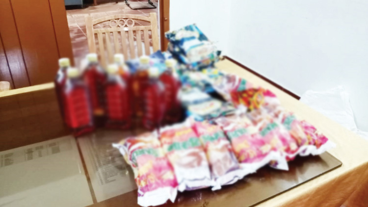 1000 പാക്കറ്റ് പാന്‍മസാലയും ഒമ്പത് കുപ്പി മദ്യവും പിടികൂടി 