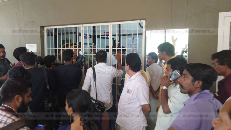 മാവോയിസ്റ്റ് വേട്ടക്കെതിരെ ലഘുലേഖ: രണ്ട് സി.പി.എം പ്രവർത്തകർ അറസ്റ്റിൽ; യു.എ.പി.എ ചുമത്തി