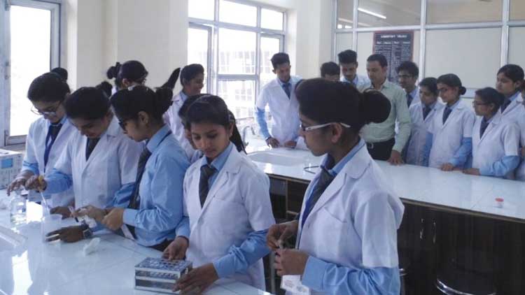 പാരാമെഡിക്കൽ കോഴ്​സിന്​ രജി​സ്​ട്രേഷനില്ല; ഉദ്യോഗാർഥികൾ പ്രതിസന്ധിയിൽ