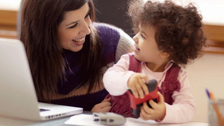 ഓ​ൺ​ലൈ​ൻ പ​ഠ​നം: മാ​താ​പി​താ​ക്ക​ളു​ടെ ആ​ശ​യും ആ​ശ​ങ്ക​യും