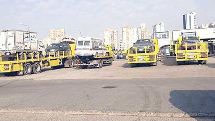 മു​നി​സി​പ്പ​ൽ പ​രി​ശോ​ധ​ന: 45 കാ​റു​ക​ള്‍ ക​ണ്ടു​കെ​ട്ടി