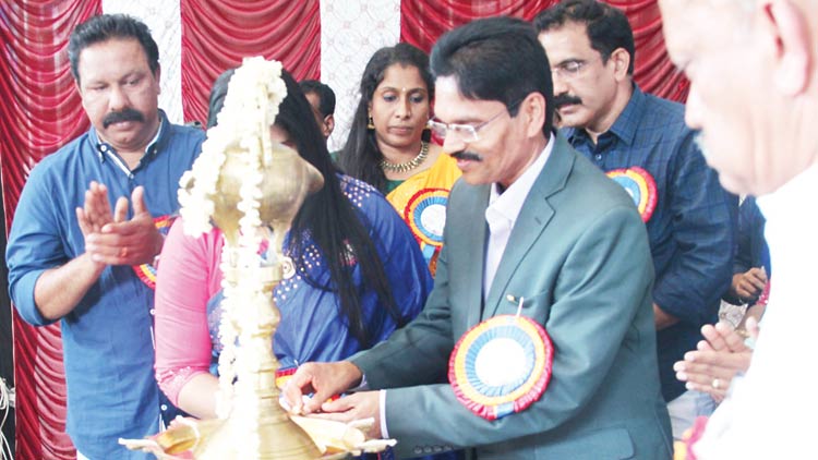 പ​ത്ത​നം​തി​ട്ട ജി​ല്ല ​അ​സോ​സി​യേ​ഷ​ൻ ഒാ​ണാ​ഘോ​ഷം ‘ശ്രാ​വ​ണ പൗ​ർ​ണ​മി’