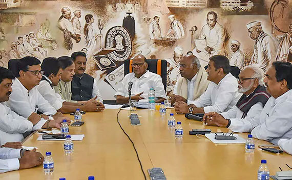 മ​ഹാ​രാ​ഷ്​​ട്ര: രാഷ്​ട്രപതി ഭരണത്തിന്​ റോക്കറ്റ്​ വേഗം; ചട്ടം കാറ്റിൽ പറന്നു