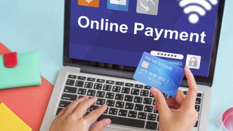 കു​വൈ​ത്തി​ൽ ആ​രോ​ഗ്യ ഇ​ൻ​ഷു​റ​ൻ​സ് ഫീ​സ്​  ഓ​ൺ​ലൈ​ൻ വ​ഴി മാ​ത്ര​മാ​ക്കു​ന്നു