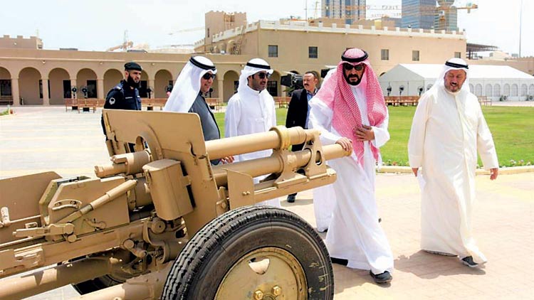 നാ​യി​ഫ് പാ​ല​സി​ലെ  പീ​ര​ങ്കി​മു​ഴ​ക്കം