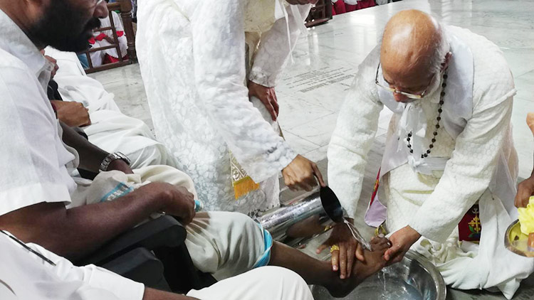 ഇന്ന്​ പെസഹ; നാളെ ദുഃഖവെള്ളി