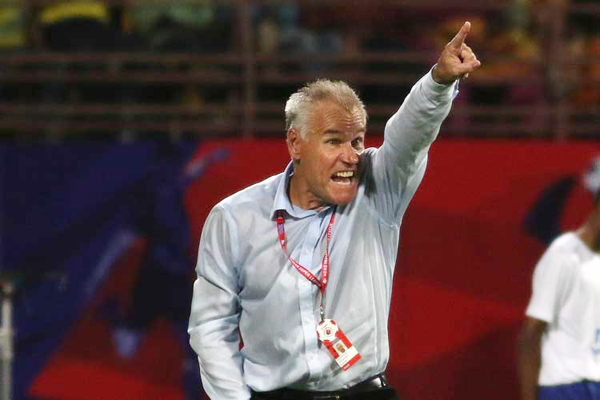 അളവുതെറ്റിത്തുന്നിയ സ്വപ്നങ്ങള്‍