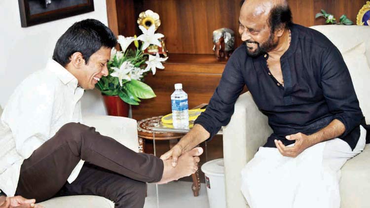 ​തലൈവർ കൂപ്പിട്ടു... പ്രണവിന് സ്വപ്​നസാഫല്യം