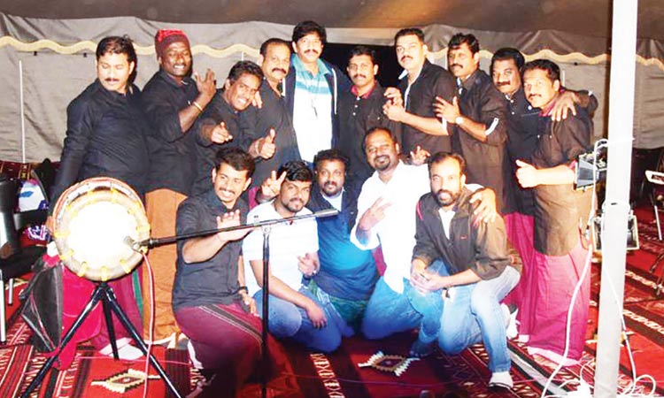 പ്രവാസനാട്ടിലിതാ ഒരു നാടൻപാട്ടുകൂട്ടം