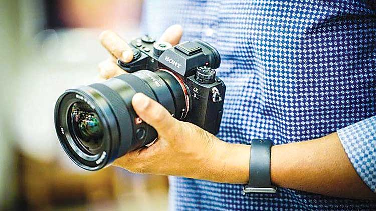 മ​റു​നാ​ട​ൻ മ​ല​യാ​ളി​ക​ളു​ടെ ജീ​വി​തം  ഒപ്പിയെടുക്കാം, ഇതാ ഫോട്ടോ​ഗ്ര​ഫി മ​ത്സ​രം