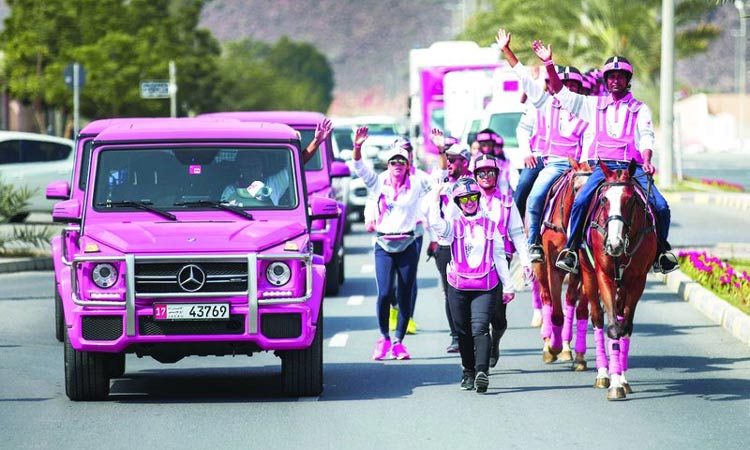 പി​ങ്ക് കാ​ര​വ​നെ  തേ​ടി​വ​ന്ന​വരി​ല​ധി​ക​വും  പ്ര​വാ​സി​ക​ൾ