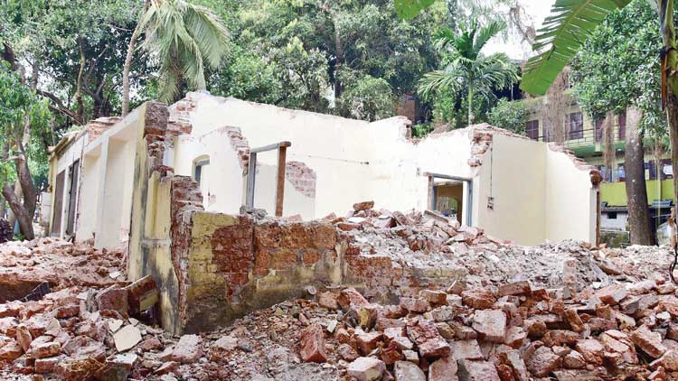 റെയിൽവേ ക്വാർട്ടേഴ്സുകൾ ഓർമയാവുന്നു