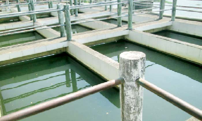 കു​ടി​വെ​ള്ള സം​ഭ​ര​ണി  വൃ​ത്തി​യാ​ക്കു​ന്നി​ല്ലെ​ന്ന് പ​രാ​തി