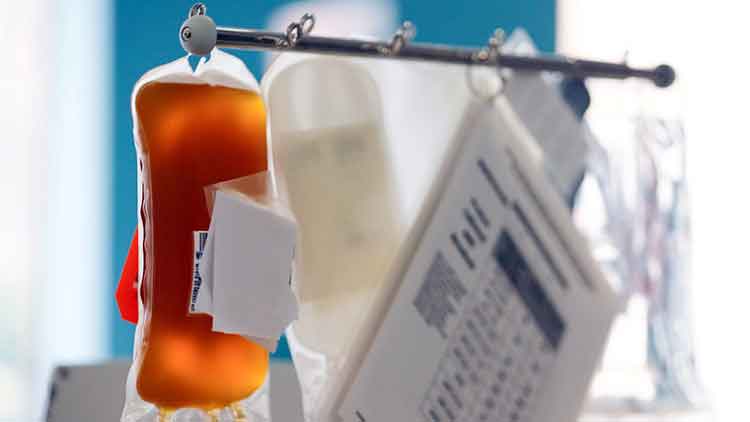 ബ​ദ​ർ അ​ൽ​സ​മാ​യി​ൽ കോ​വി​ഡ്​ രോ​ഗി​ക​ൾ​ക്ക്​ പ്ലാ​സ്​​മ ചി​കി​ത്സ ആ​രം​ഭി​ച്ചു 