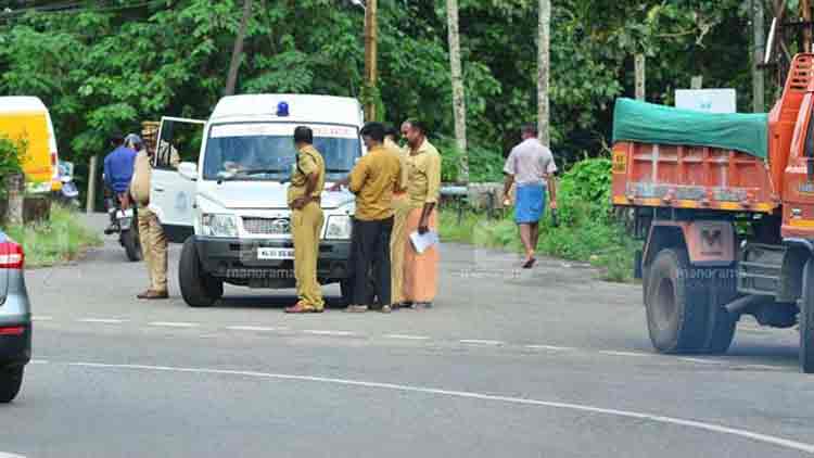 ​‘പൊലീസ്​ പരിശോധനയുണ്ട്’​ ബൈക്കി​ന്‍റെ ലൈറ്റടിച്ച്​ മുന്നറിയിപ്പ്​ നൽകിയത്​ സി.ഐക്ക്; യുവാവിന്​ ‘പണികിട്ടി’