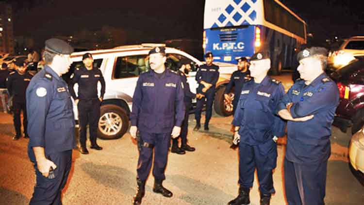 അ​ന​ധി​കൃ​ത താ​മ​സ​ക്കാ​ർ 1.20 ല​ക്ഷം: കൂ​ട്ട​പ്പ​രി​ശോ​ധ​ന​ക്ക്​ ആ​ഭ്യ​ന്ത​ര മ​ന്ത്രാ​ല​യം