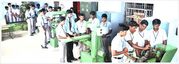 പോളികളില്‍ എഞ്ചിനീയറിങ് പഠിക്കാം