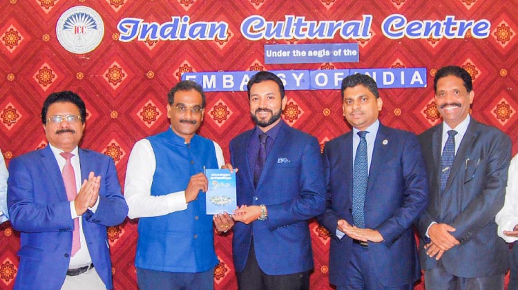 പുസ്​തകം പ്ര​​​കാ​​​ശ​​​നം ചെ​​​യ്തു