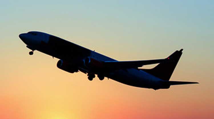 കൊ​ച്ചി​യി​ലേ​ക്കു​ള്ള വി​മാ​ന​ത്തി​ൽ ര​ണ്ടു​ മൃ​ത​ദേ​ഹ​ങ്ങ​ളും