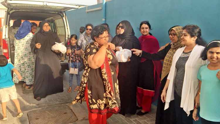 വ​നി​ത​ക​ൾ​ക്ക് സാ​ന്ത്വ​ന​മാ​യി  പ്ര​വാ​സിശ്രീ​യു​ടെ പെ​ൺ​സം​ഘം